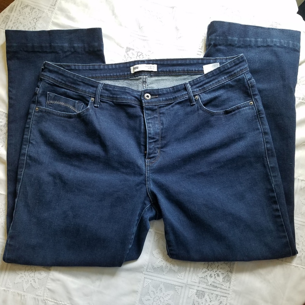 Levi's Perfectly Shaping 512 Boot-Cut Jeans